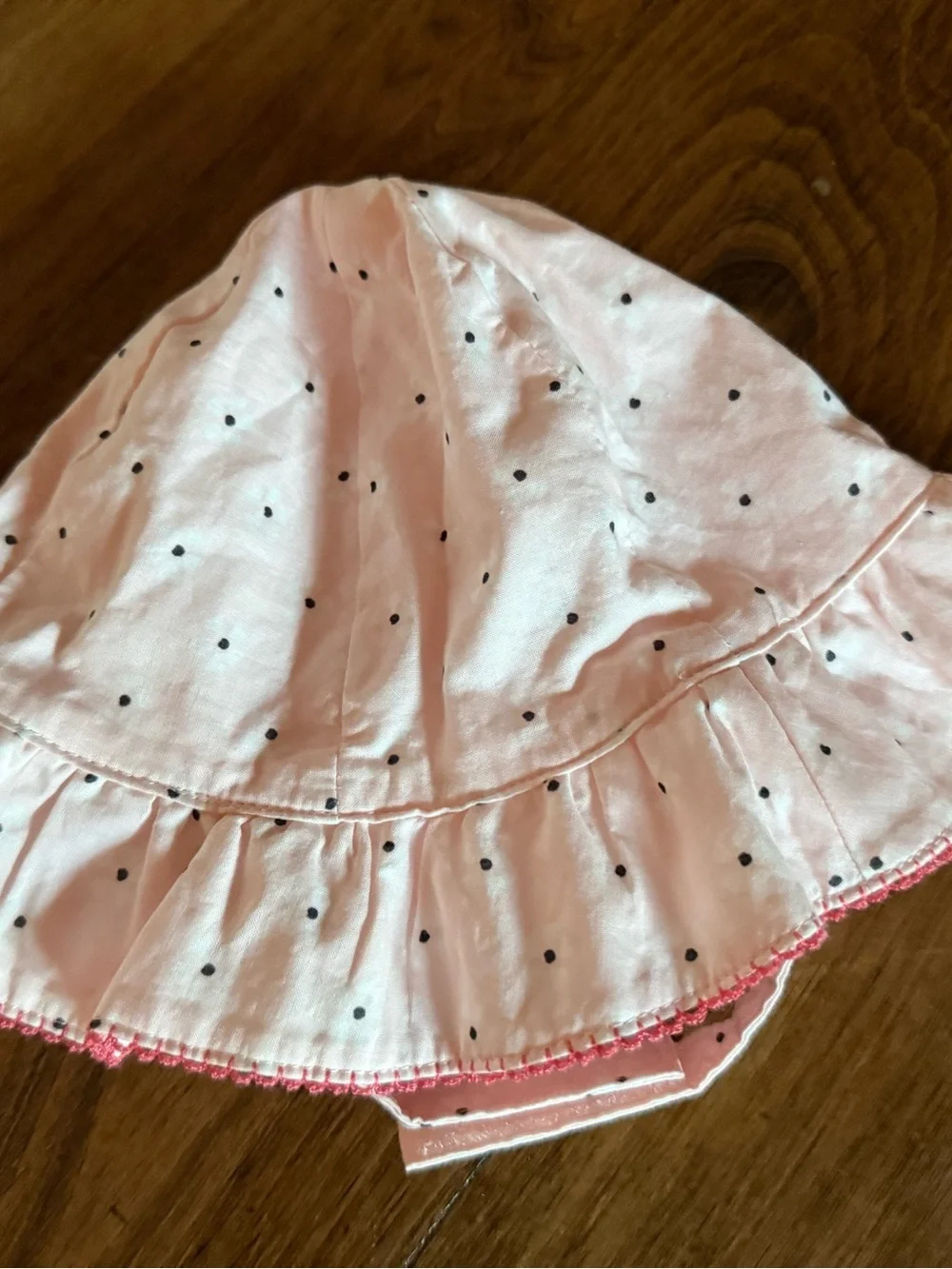 Gymboree brand new baby hat 3-6 months light pink white flowers Velcro strap